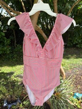 Red & White Striped Ruffle OnePiece Bathing suit  4th July Beach Italy Vacation